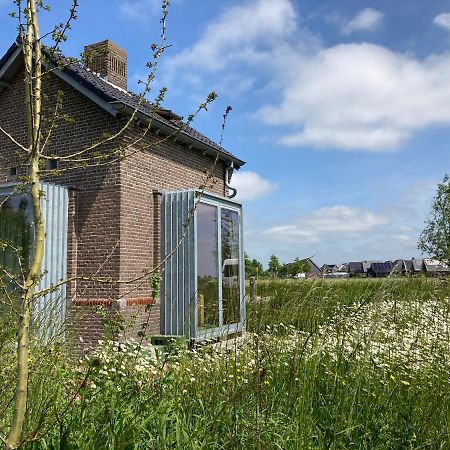 Tiny House Van Hoogspanning Naar Ontspanning Wirdum エクステリア 写真