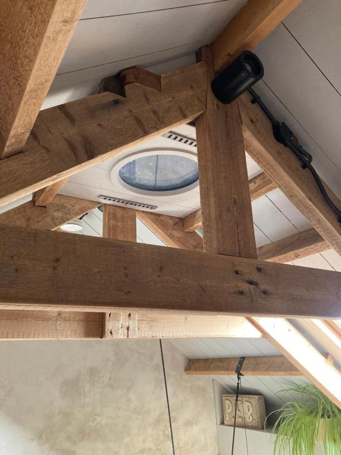 Tiny House Van Hoogspanning Naar Ontspanning Wirdum エクステリア 写真
