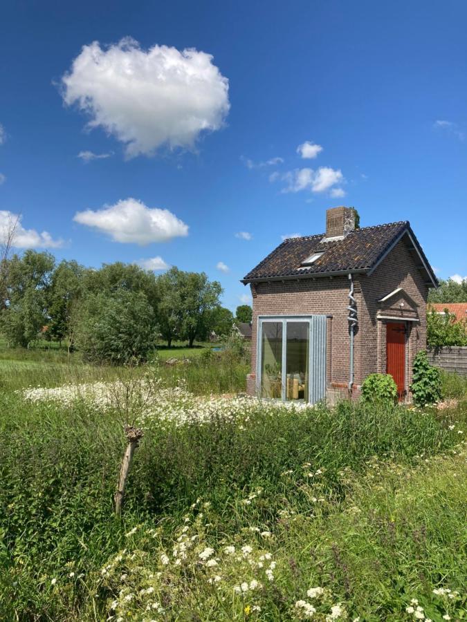Tiny House Van Hoogspanning Naar Ontspanning Wirdum エクステリア 写真